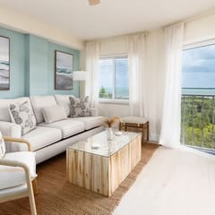 Unbeatable Views from Lux Oceanfront End Suite