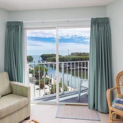 Marina & Ocean Front Suite 5202