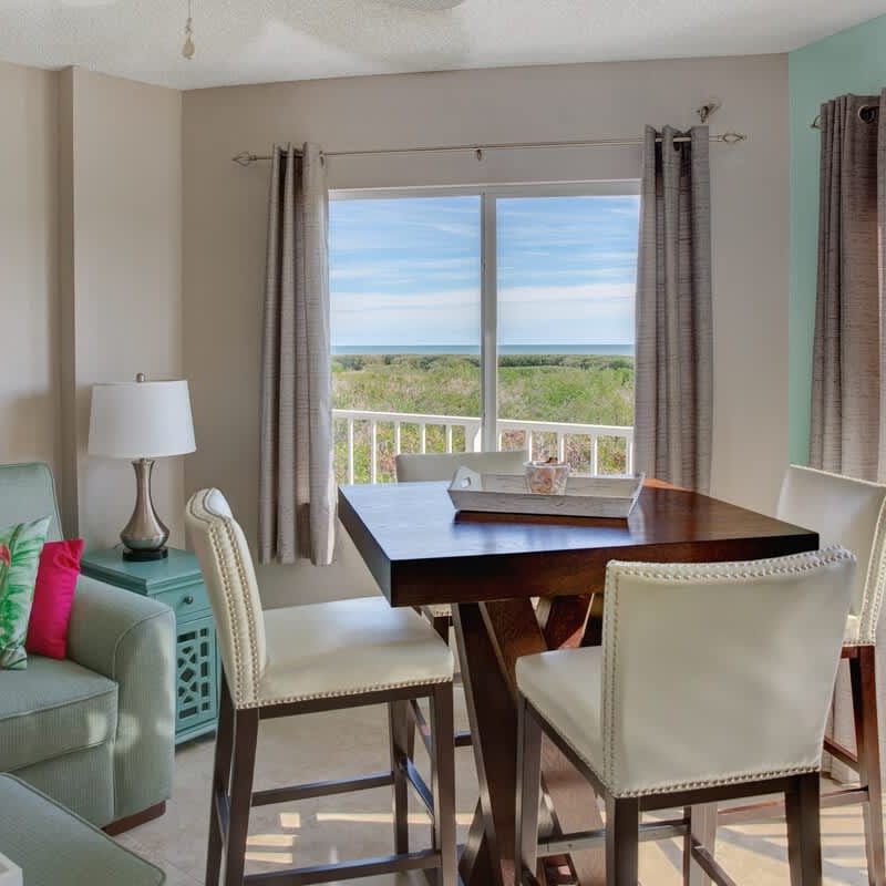Charming & Tranquil Condo at Ocean Pointe-Sleeps 6